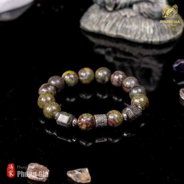 vong-tay-la-hau-huyet-rong