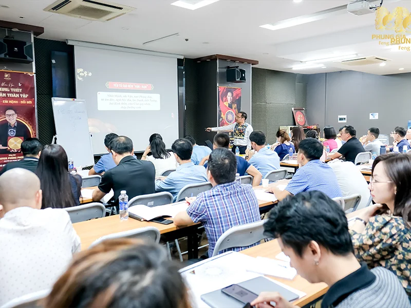 Đội ngũ giảng sư tại Phùng Gia Academy