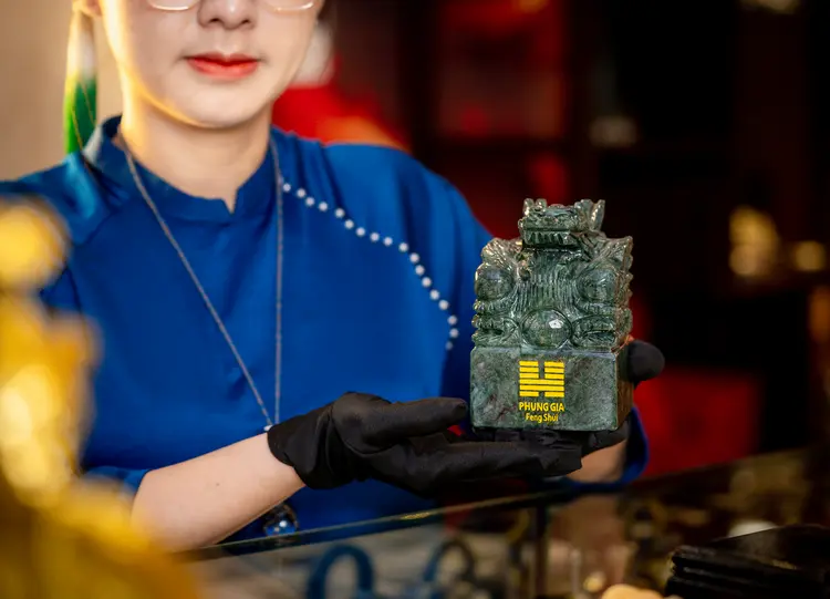 Ấn Rồng là vật phẩm giúp thu hút vượng khí, thăng tiến sự nghiệp