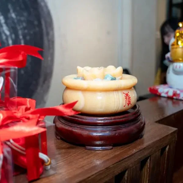 bat-tu-bao-ngoc-hoang-long