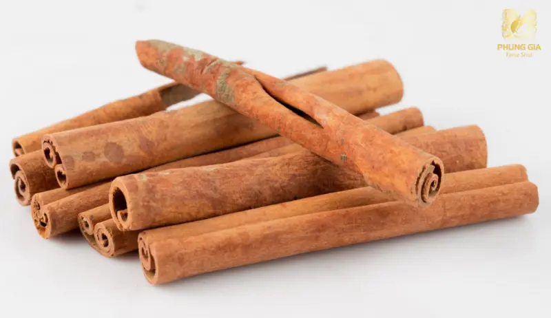 Quế thơm quanh lễ vật – tăng linh khí, khai mở may mắn