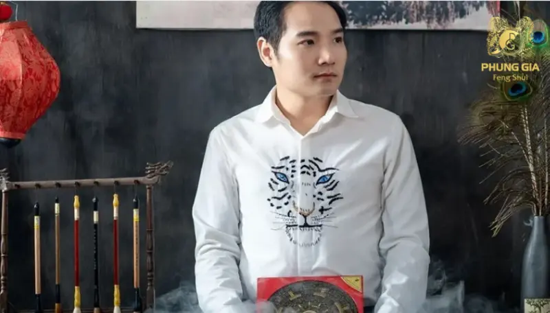 Phương pháp xác định tài vị dựa trên bát tự và hướng nhà, thường cần sự hỗ trợ của chuyên gia phong thủy để đảm bảo độ chính xác