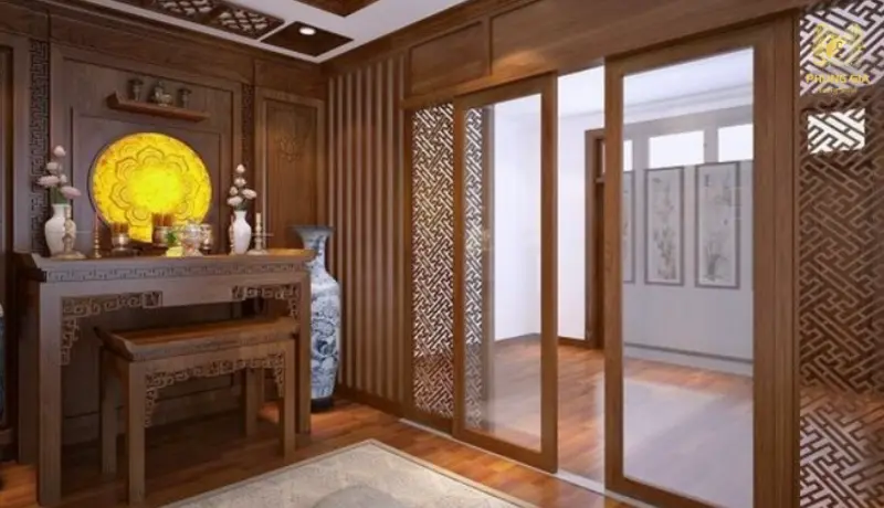 Cửa phòng thờ bằng gỗ với thiết kế tinh tế, hoa văn nhẹ nhàng tạo nên vẻ đẹp trang trọng và bền vững theo thời gian