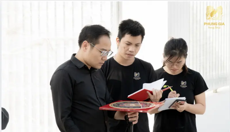  Gia chủ có thể liên hệ Phong Thủy Phùng Gia