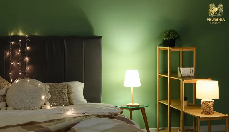 Tông xanh Mộc giúp phòng ngủ mệnh Hỏa dịu năng lượng, ngủ sâu và giữ vận khí ổn định