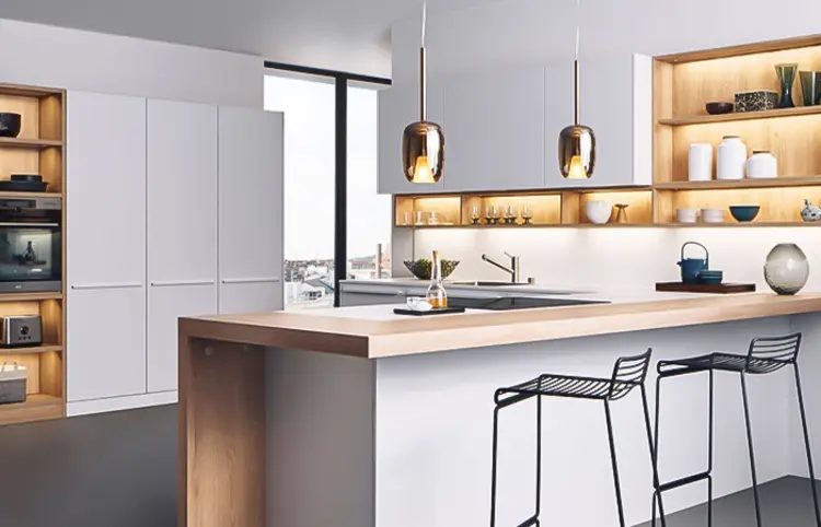 Trong phong thủy bếp, vị trí chuẩn xác mới tạo nền vững chắc, hướng chỉ là bước hoàn thiện