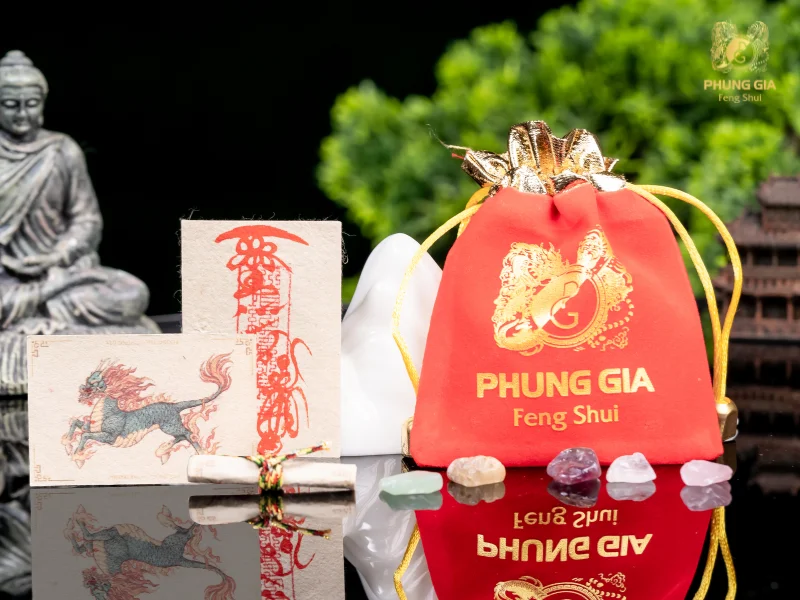 Linh Phù Lộc Phát – pháp khí chính phái từ Phong Thủy Phùng Gia là chìa khóa tâm linh quan trọng, giúp gia chủ vững vàng trên con đường công danh, đắc tài đắc lộc.