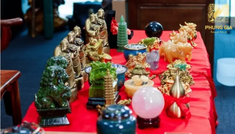  Lựa chọn vật phẩm phong thủy hợp mệnh