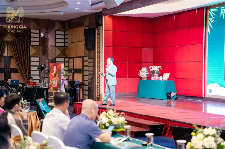 Khách tham dự sẽ có cơ hội lắng nghe những chia sẻ đến từ các phong thủy sư hàng đầu