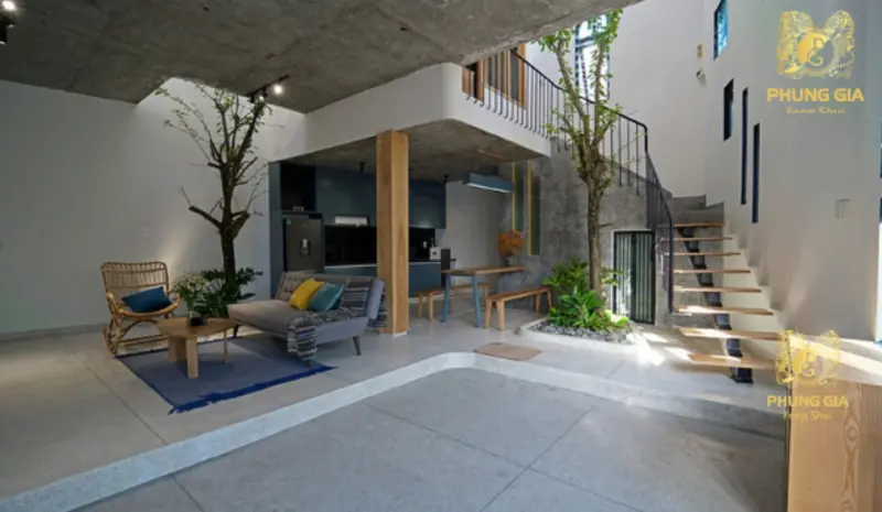 Nhà lệch trục khiến khí vận phân tán