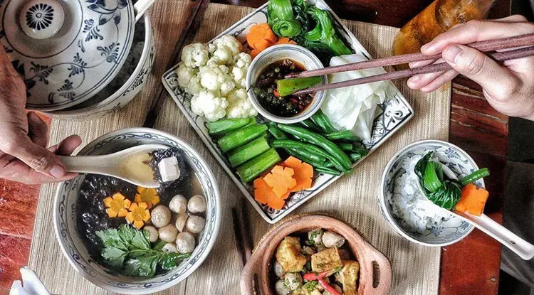 Gia chủ nên thường xuyên ăn chay trong tháng cô hồn để tích đức