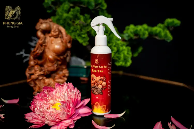 Sử dụng nước bao sái giúp mang lại sự sạch sẽ và hương thơm cho không gian thờ cúng