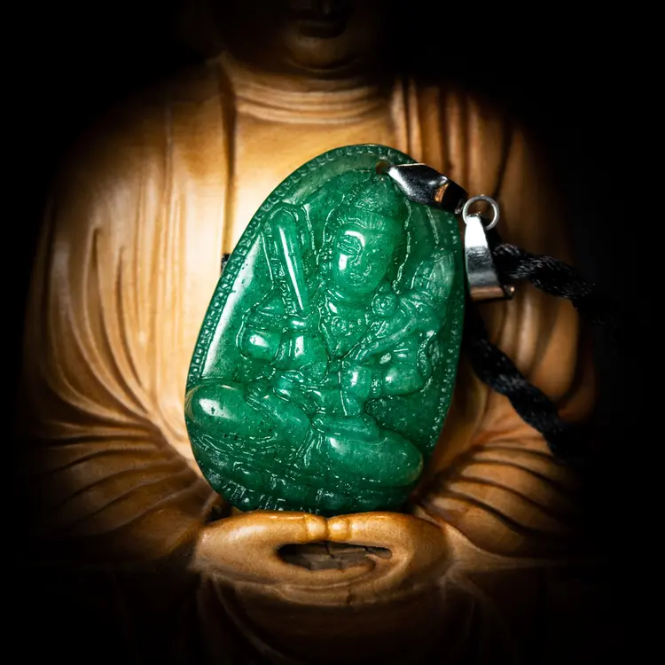 Phật Hư Không Tạng Bồ Tát giúp gia chủ luôn sáng suốt trong mọi hoàn cảnh