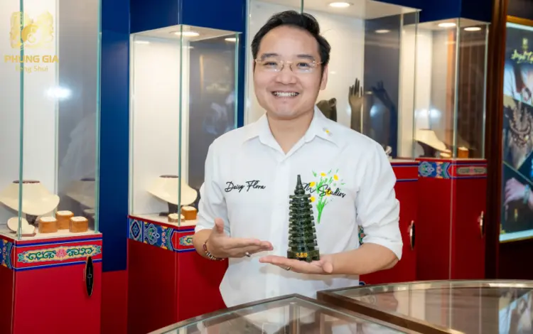 Khi thỉnh tháp Văn Xương tại Phong Thủy Phùng Gia, gia chủ sẽ nhận được hướng dẫn cách lựa chọn ngày, giờ, vị trí đặt phù hợp