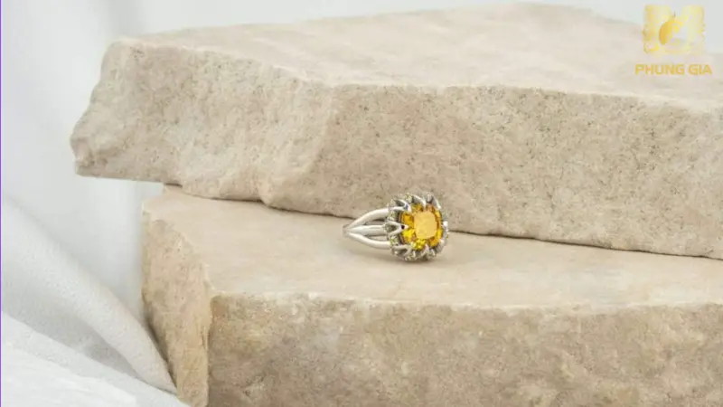 Trang sức bằng đá thạch anh vàng