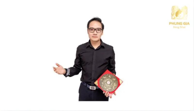 Gia chủ có thể liên hệ nhận tư vấn số thu hút tài lộc từ Master Phùng Phương - Thành viên hiệp hội phong thủy sư thế giới