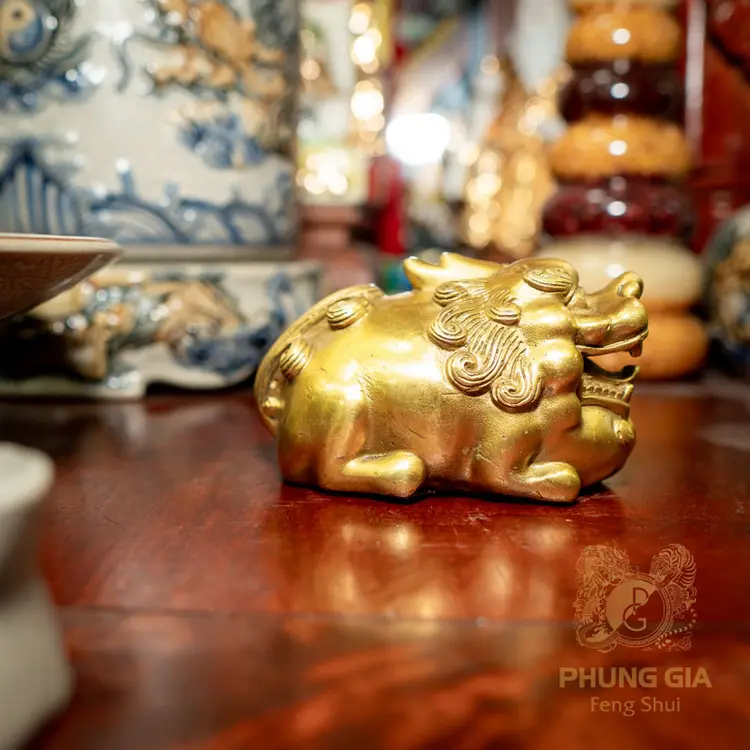 Tỳ Hưu an vị trên bàn thờ giúp chiêu tài, trấn lộc