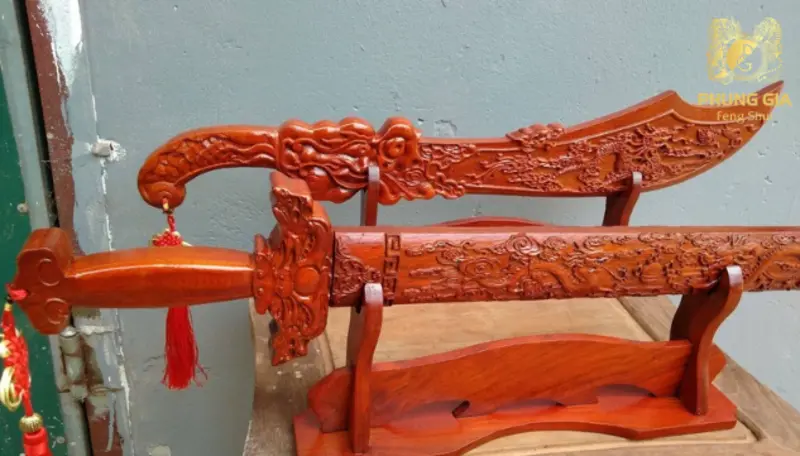 Vật phẩm gỗ đào đặt trong phòng giúp cân bằng khí trường và tạo cảm giác an tâm