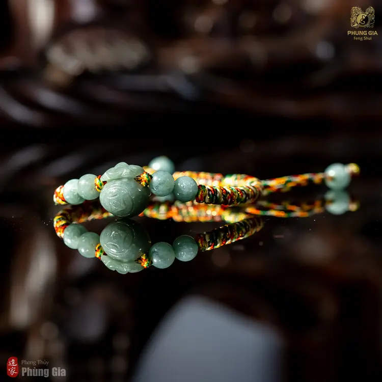 Vòng Tài Lộc Ngũ Sắc không chỉ là một món trang sức đẹp mắt mà còn mang trong mình sức mạnh phong thủy to lớn