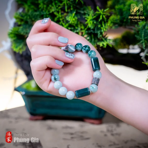 vong-tay-ke-do-ngoc-bich-hoa-bay-10-ly-1