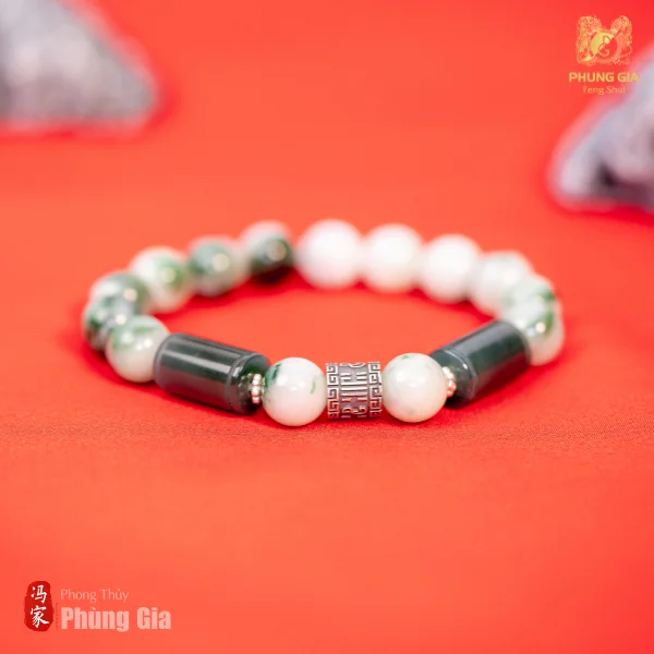 vong-tay-ke-do-ngoc-bich-hoa-bay-10-ly