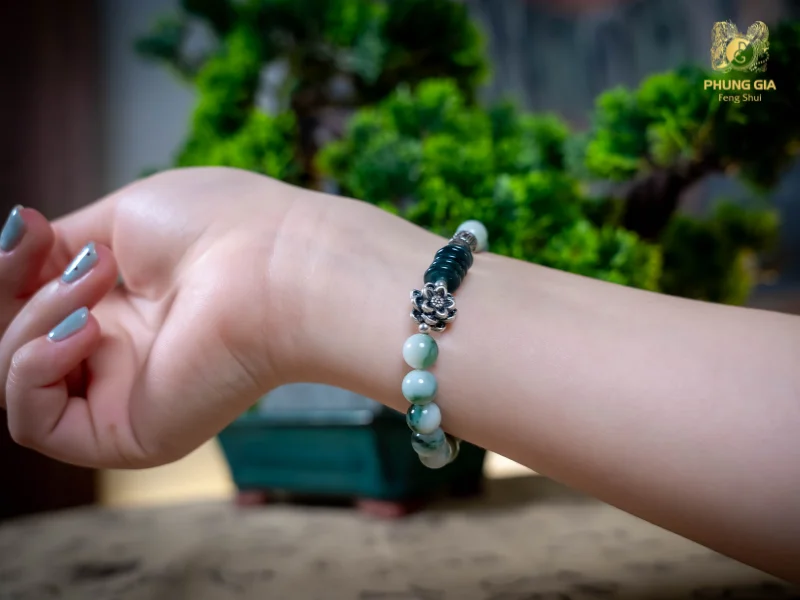 Vòng Tay Kế Đô Ngọc Bích Hoa Bay không chỉ là vật phẩm phong thủy thẩm mỹ, mà còn là pháp khí tâm linh hiệu quả