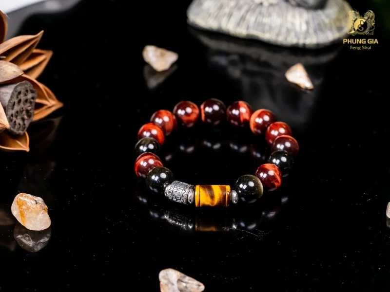 Vòng tay Thái Tuế Mắt Hổ Đỏ Nâu hóa giải vận hạn Thái Tuế năm 2026