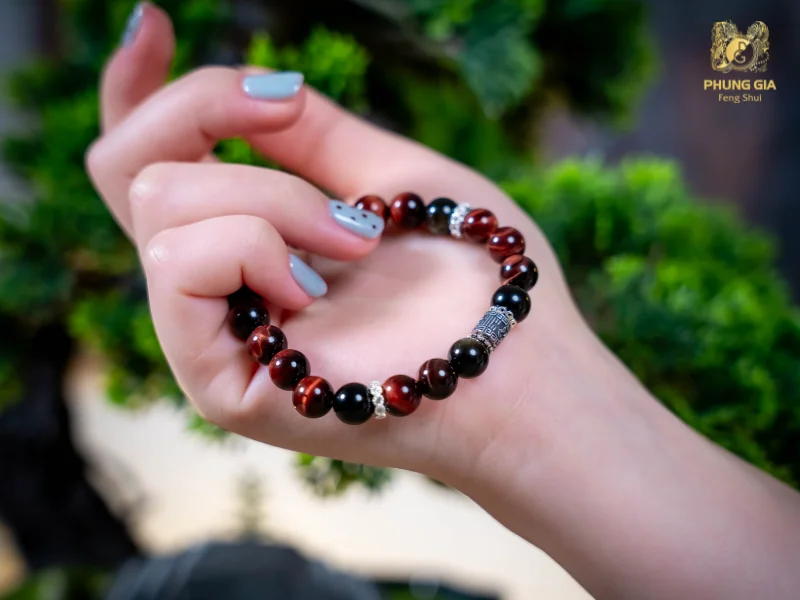 Một số lưu ý khi sử dụng Vòng tay Thái Tuế Mắt Hổ Đỏ Nâu