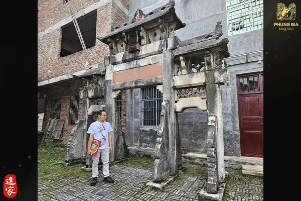 Master Phùng Phương trên đường tìm hiểu về Đập Công Dương - Cổng Làng Dương Công